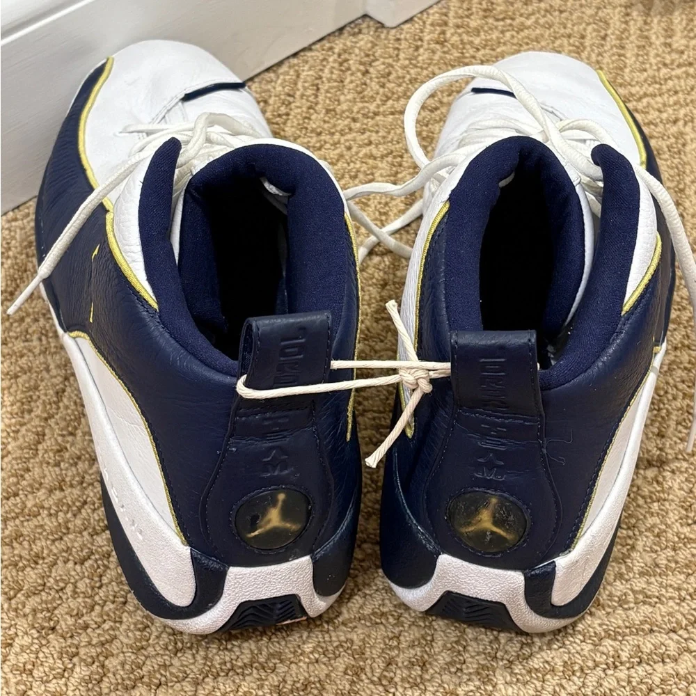 🏀 Jordan Jumpman Team J “Michigan” White/Navy/Varsity Maize – Size 14